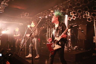 2923357_982741935_2large.jpg